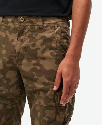 Superdry Loosefit Cargobroek in Groen