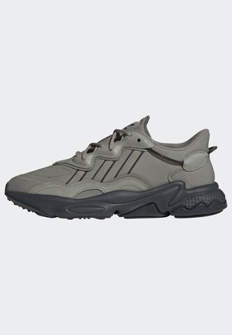 ADIDAS ORIGINALS Sneakers in Green: front
