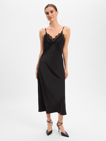 Marie Lund Cocktailjurk in Zwart: voorkant