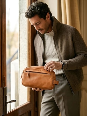NEGOTIA Leather Toiletry bag 'Mori' in Brown: front