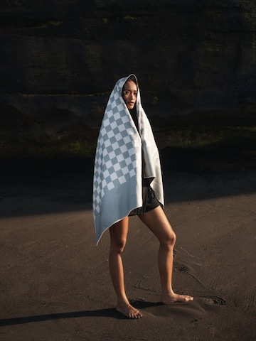 woodsandwaves - Toalla de playa 'Quiet Coast' en verde
