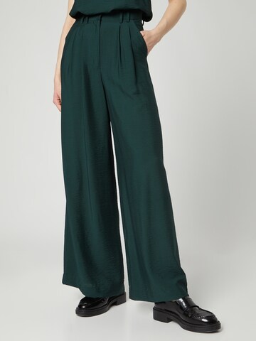 Guido Maria Kretschmer Women Wide leg Bandplooibroek 'Finja' in Groen: voorkant