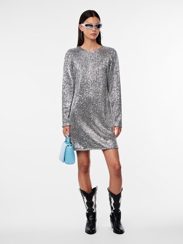 PIECES Kleid 'NIRI' in Silber