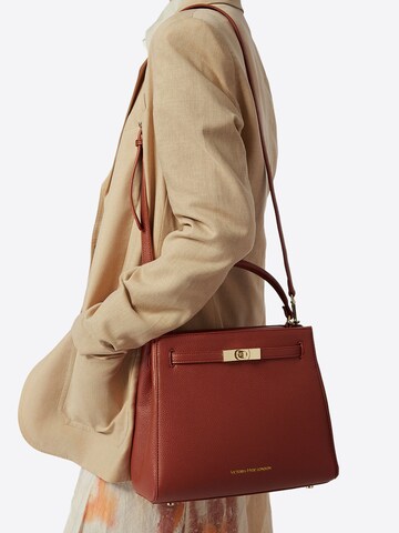 Victoria Hyde Handbag 'Victoria III ' in Red: front