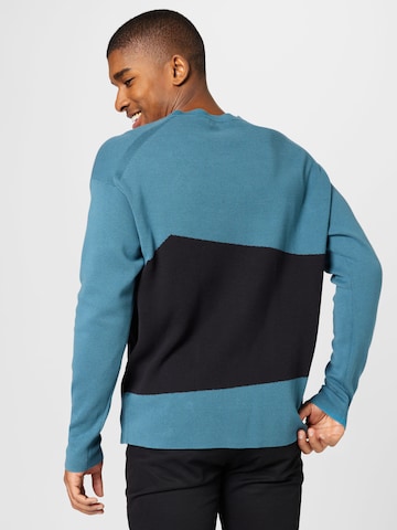 Calvin Klein Sweater in Blue