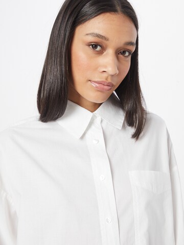 The Jogg Concept Blouse in Wit