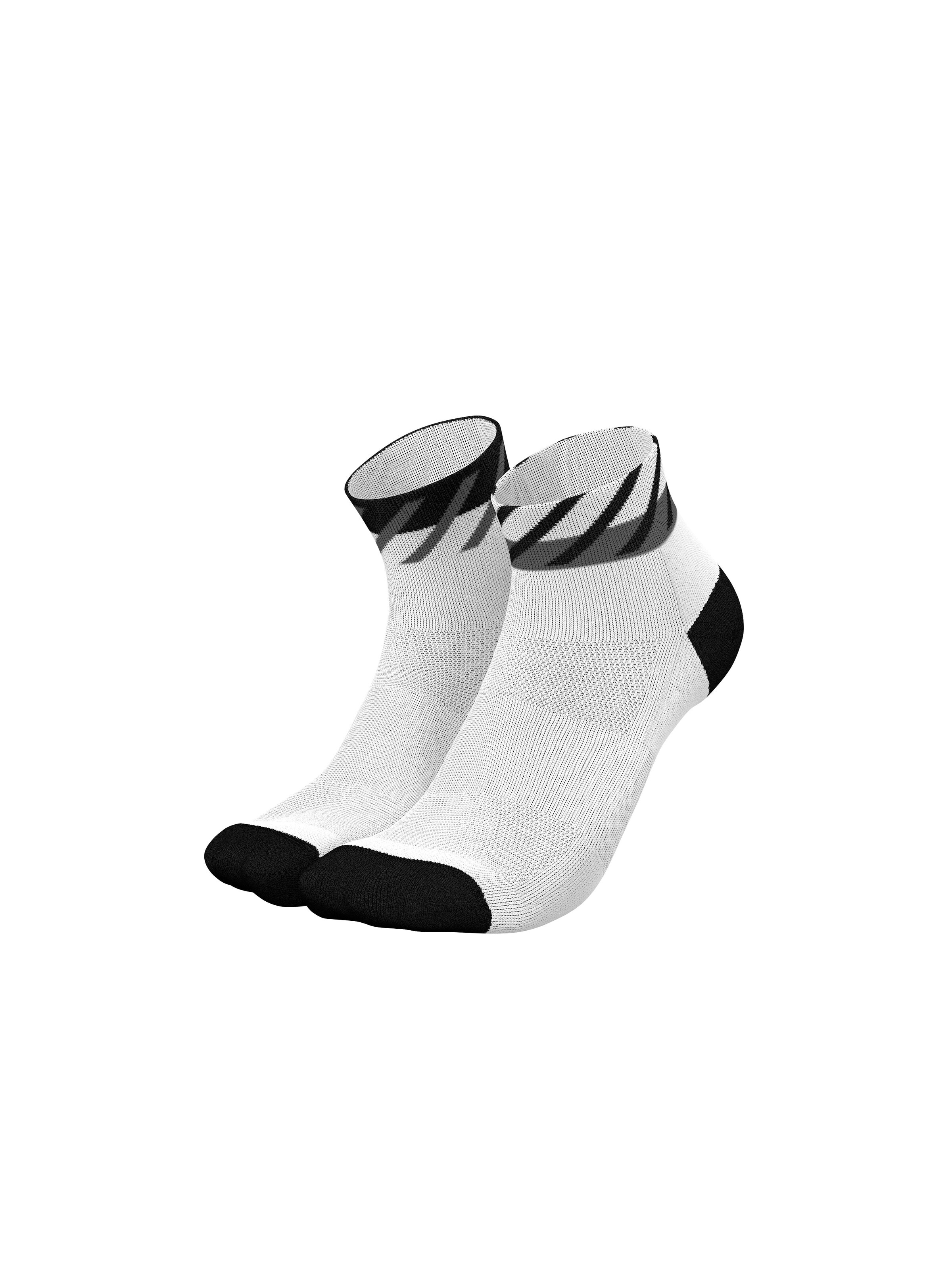 INCYLENCE Athletic Socks 'DISRUPTS SHORT' in White: front
