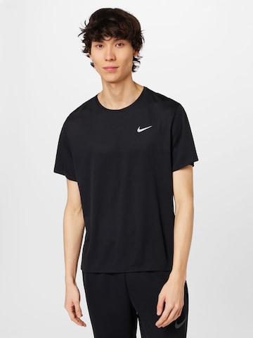 NIKE Funkční tričko 'Miler' – černá: přední strana