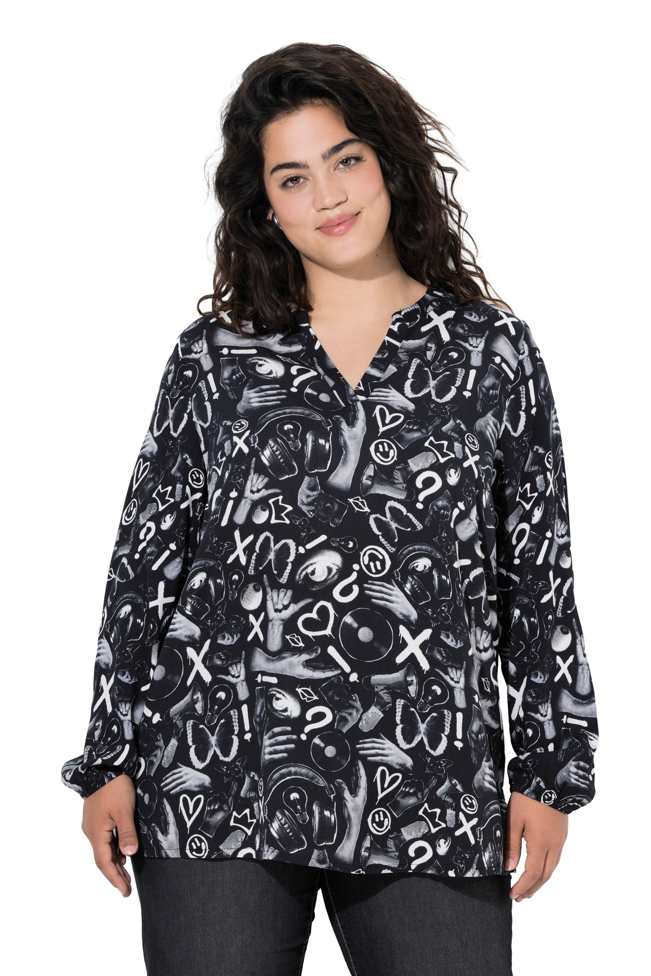 Angel of Style Blouse in Black: front
