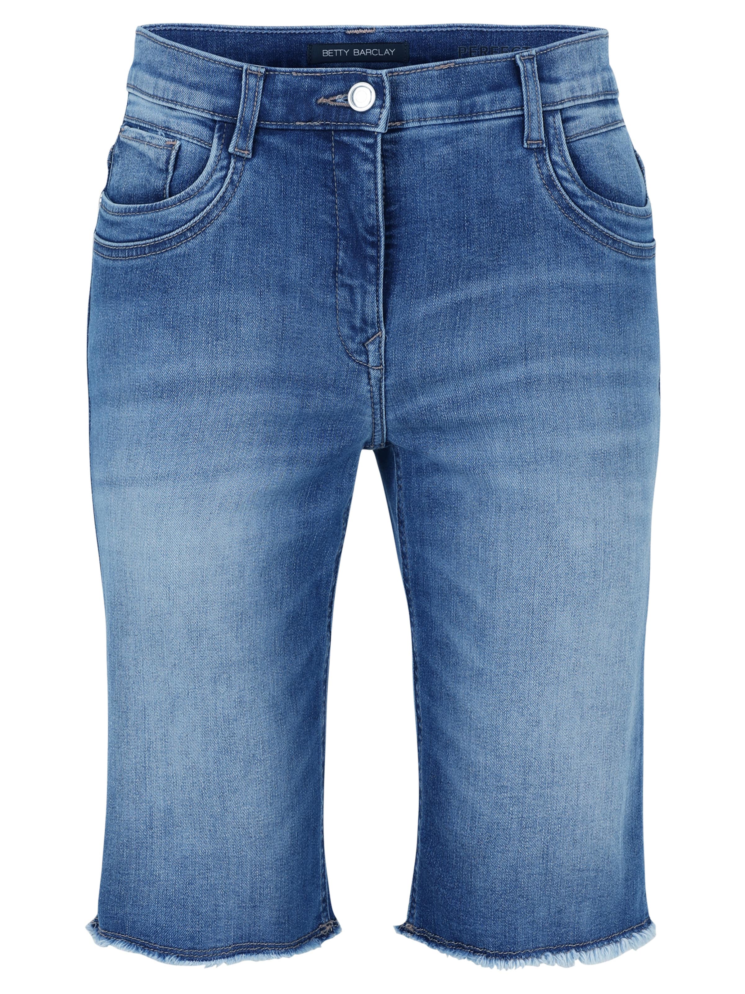 Coupe slim Jean Betty Barclay en bleu : devant