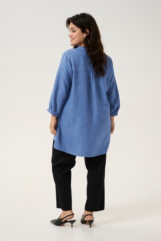 Tunica 'Ellie' di KAFFE CURVE in blu
