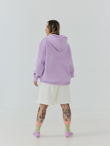 Sweat-shirt 'Sharlota' ABOUT YOU x Sharlota en violet