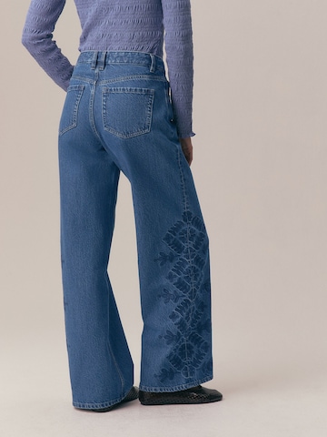 Next Wide Leg Jeans in Blau
