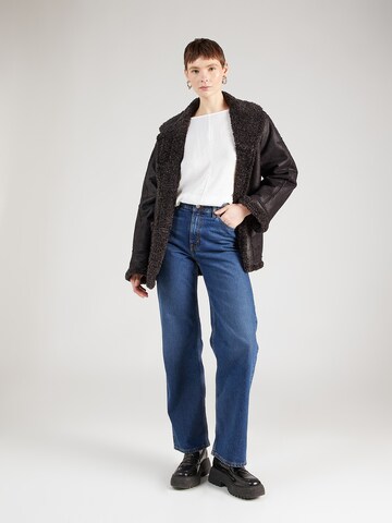 s.Oliver Blouse in Beige