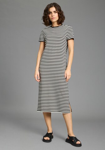 FLASHLIGHTS Dress in Black: front