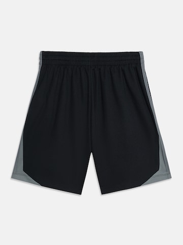 regular Pantaloni sportivi di NIKE in nero