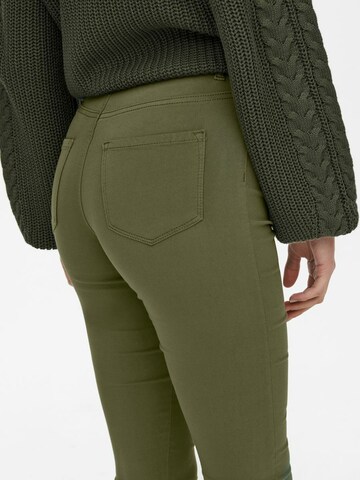 Skinny Pantaloni 'Nanna' di ONLY in verde