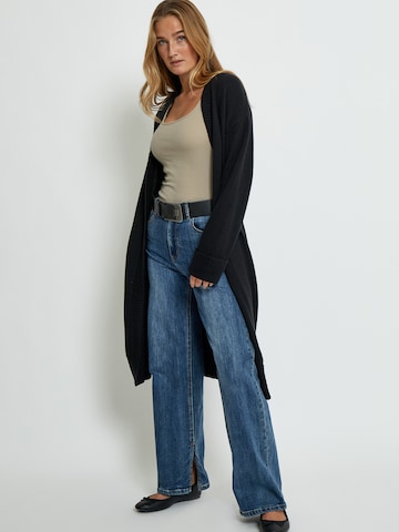 Cardigan 'Kela' DESIRES en noir : devant