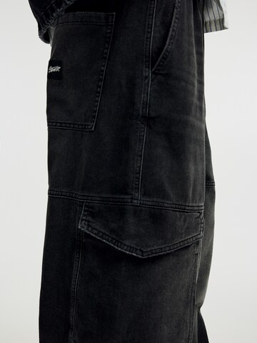 Largi Pantaloni eleganți de la Pull&Bear pe negru