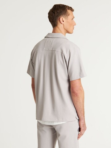 CHASIN' Regular fit Button Up Shirt 'Doby Structure' in Beige