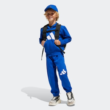 ADIDAS SPORTSWEAR Trainingspak 'Essentials' in Blauw