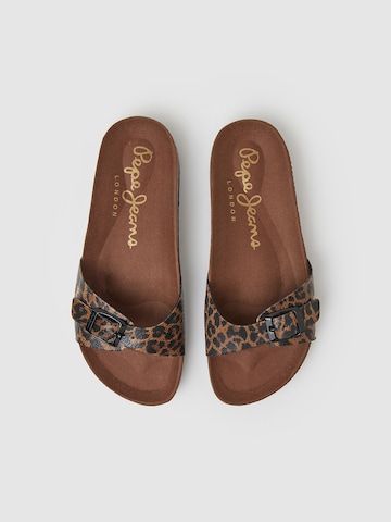 Pepe Jeans Pantolette 'Oban' in Braun