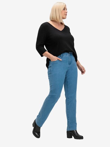 SHEEGO Regular Jeans in Blau