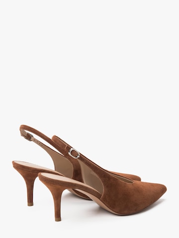 Estro Pumps '25151-2' i brun