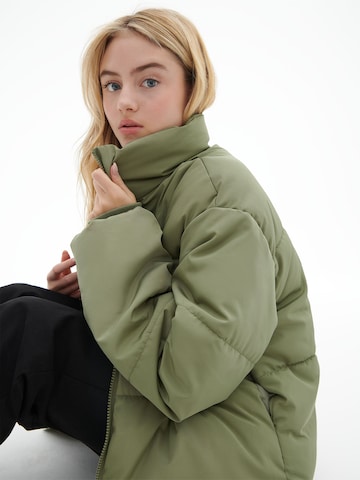 LENI KLUM x ABOUT YOU Winter Jacket 'Lilli' in Green