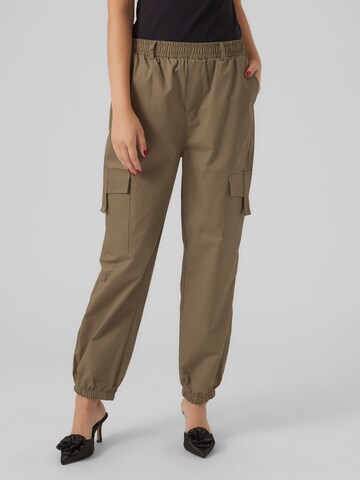 VERO MODA Regular Cargobroek in Groen: voorkant