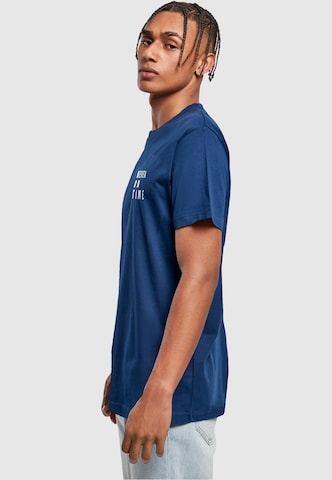 Merchcode Koszulka 'Never On Time' w kolorze niebieski