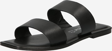 Vero Moda Wide Fit Mules in Black: front