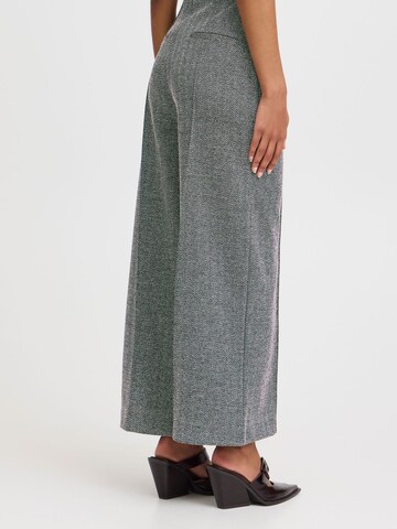 Wide leg Pantaloni chino 'Kate' di ICHI in grigio