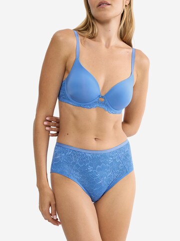 TRIUMPH Maxislip ' Red Label Amourette Charm ' in Blau: Vorderseite