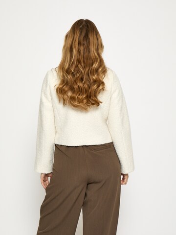 Peppercorn 'Lativa' in Weiß