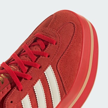ADIDAS ORIGINALS Matalavartiset tennarit 'Gazelle Stack' värissä punainen