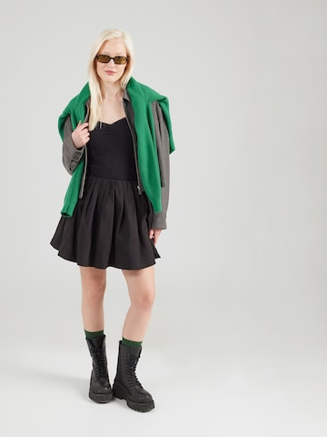 Blutsgeschwister Topp 'Let Romance Rule' i svart