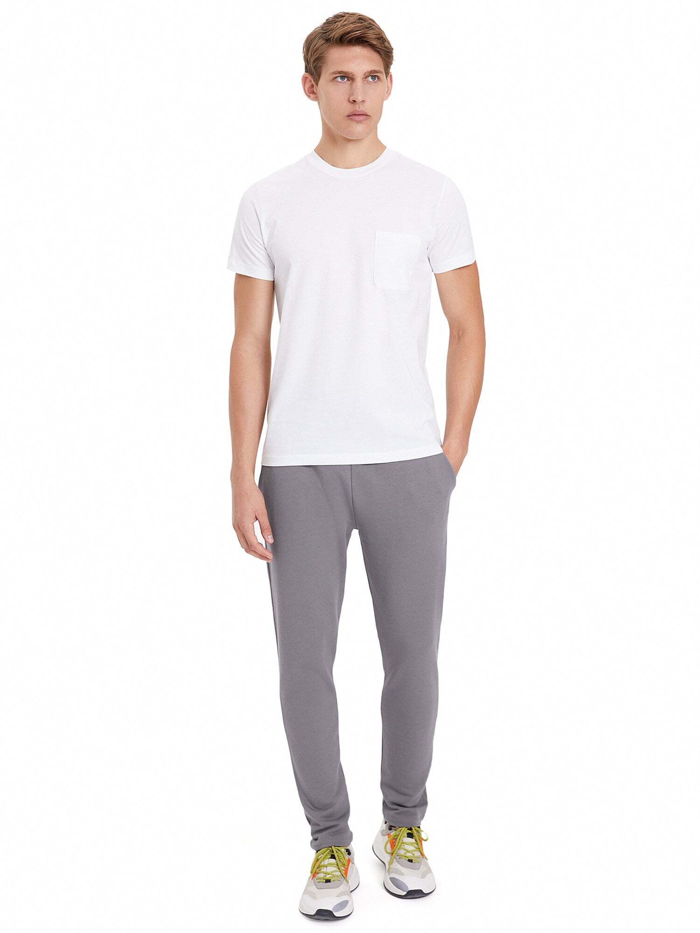 WESTMARK LONDON Bluser & t-shirts 'ESSENTIALS' i hvid