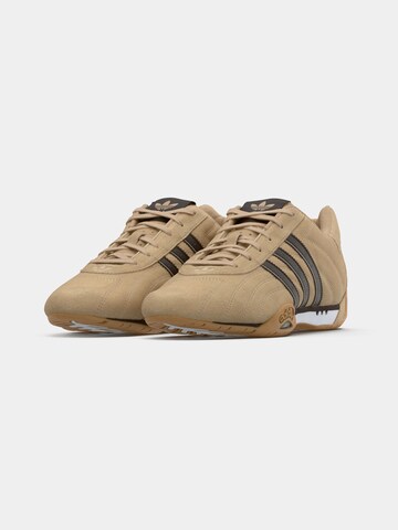 ADIDAS ORIGINALS Σνίκερ χαμηλό 'ADIRACER' σε μπεζ: μπροστά