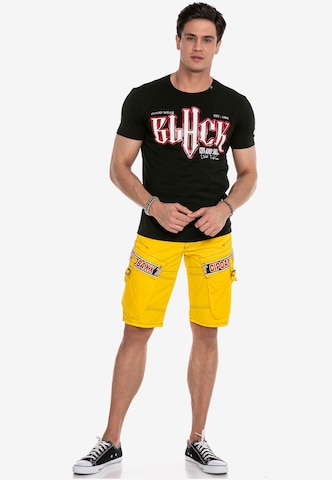 CIPO & BAXX Regular Shorts in Gelb