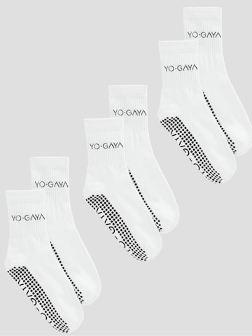 YO-GAYA Athletic Socks 'Socks - 3-Pack - Pilates' in White: front