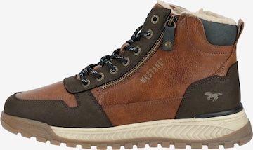 MUSTANG - Botas con cordones en marrón: frente