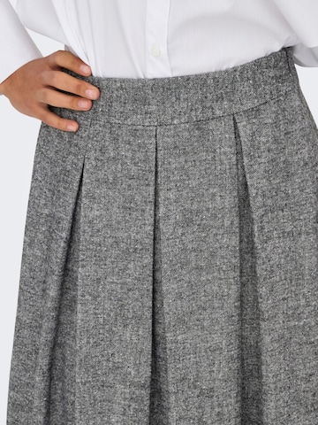 ONLY - Falda 'ONLBEKKA' en gris