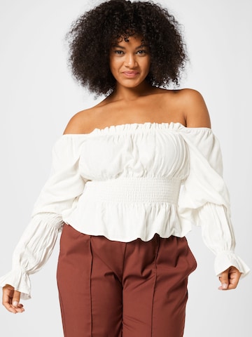 Nasty Gal Plus Bluse in Weiß: predná strana