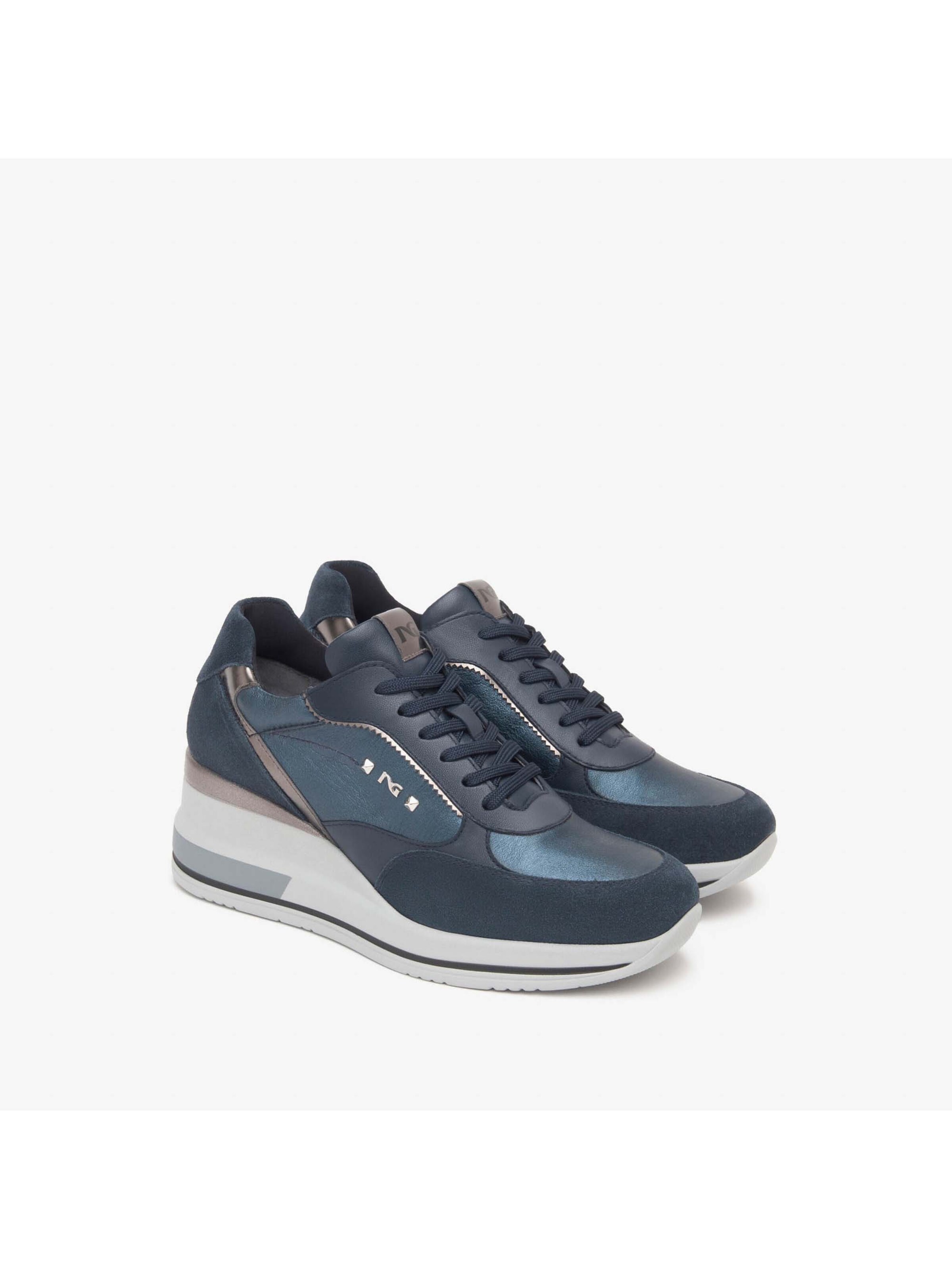 Baskets basses Nero Giardini en bleu