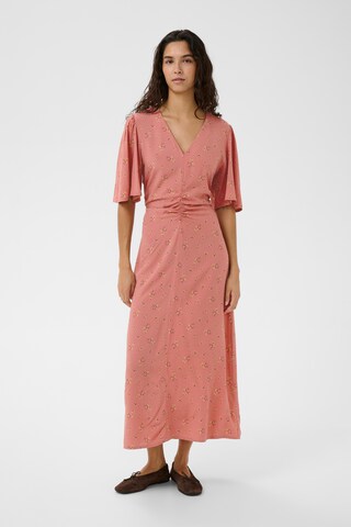 Robe SOAKED IN LUXURY en rose : devant