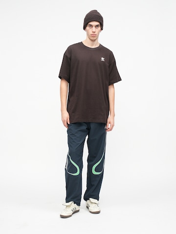 ADIDAS ORIGINALS Tričko 'Trefoil Essentials' – hnědá