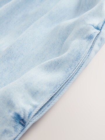 Next Overall in Blau