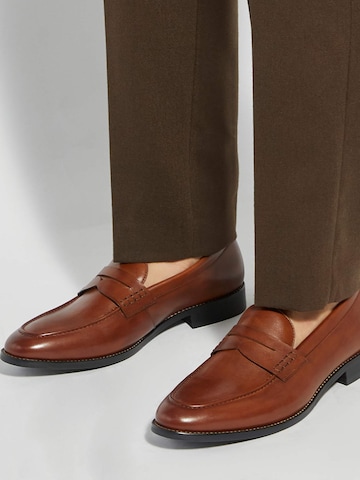 Dune LONDON Instappers 'Skylers' in Bruin