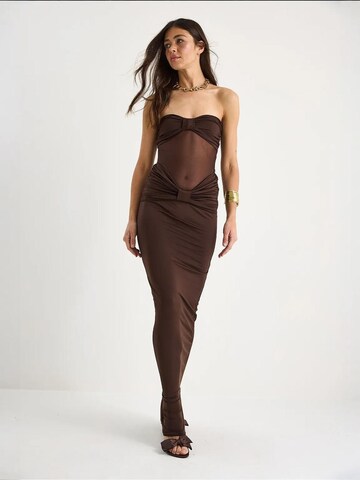 Abito da sera di Bianco Lucci in marrone